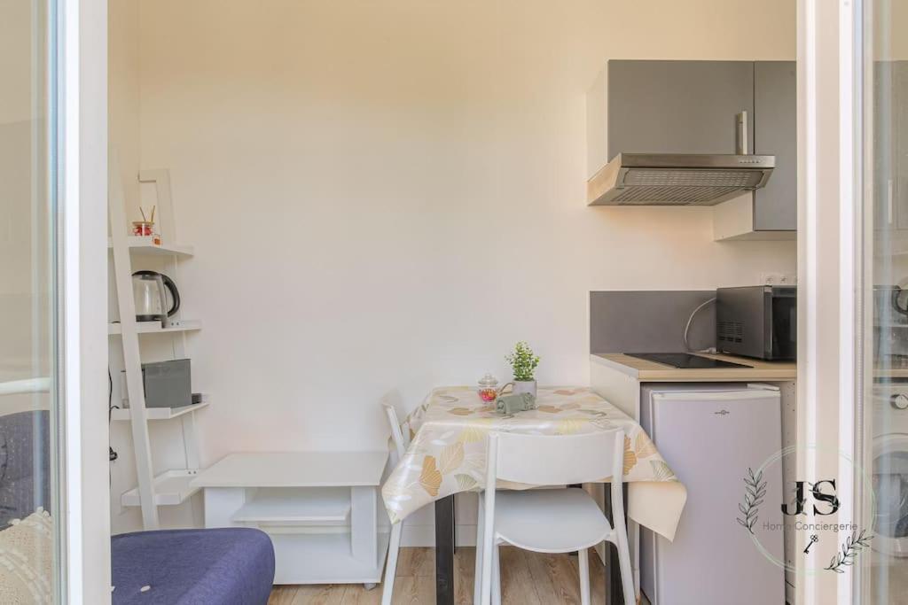 Le Paisible - Proximite Metro A Apartman Villeurbanne Kültér fotó